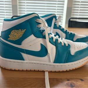 Nike Air Jordan Sneakers in Teal and White - Barely Worn